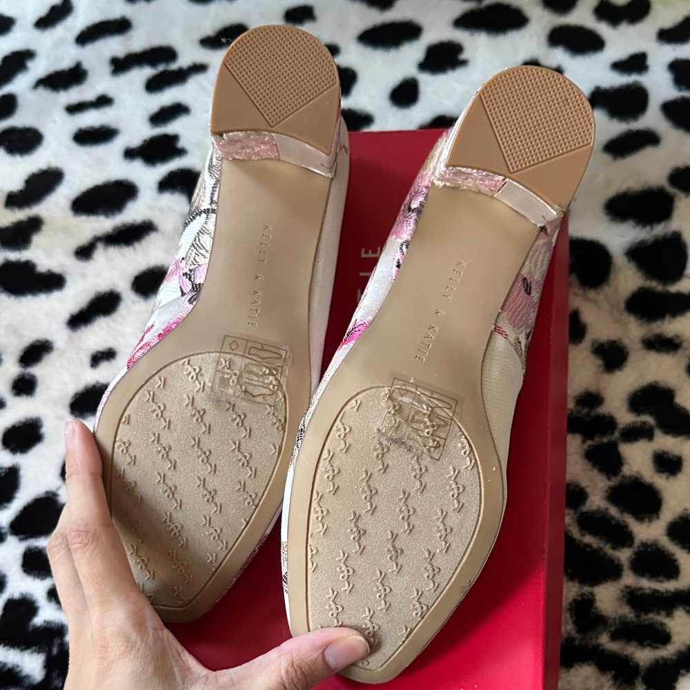 Kelly & Katie Eldorina Satin Floral Embroidered Women's Pumps 8 - Picture 6 of 10